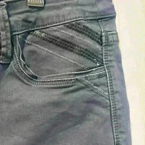 Soft surroundings women’s grey ankle denim pants with embellishments size 32/26 - Picture 3 of 5